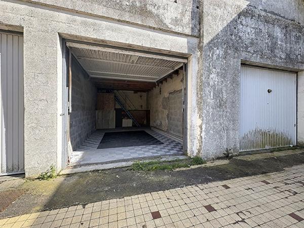 A VENDRE GARAGE AVEC GRENIER à MARANS proche quais sur 2 niveaux