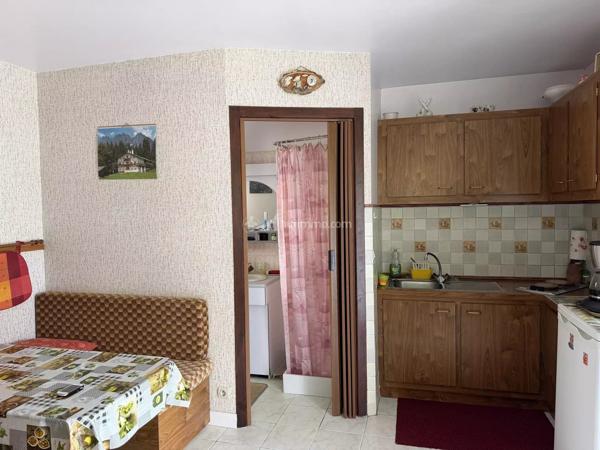 Vente                                                      Appartement
                        
                     2 pièces                      25 m2                     à La Chartre-sur-le-Loir