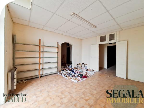 Immeuble dans le centre ville de Carmaux - 650 m² au sol