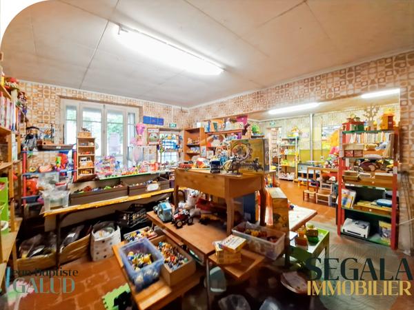 Immeuble dans le centre ville de Carmaux - 650 m² au sol