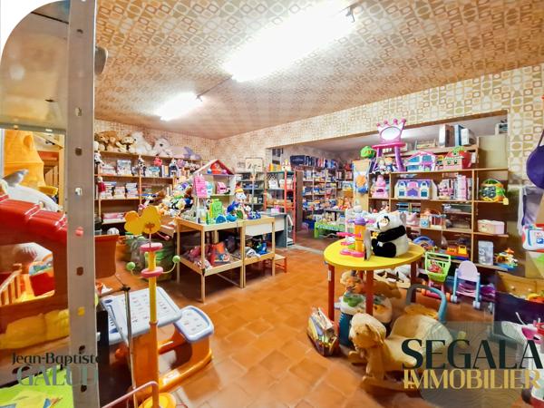 Immeuble dans le centre ville de Carmaux - 650 m² au sol