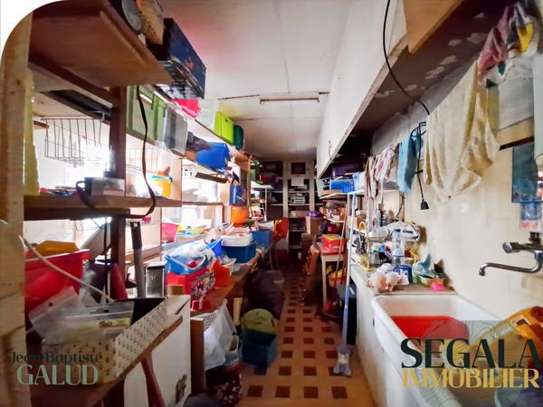 Immeuble dans le centre ville de Carmaux - 650 m² au sol