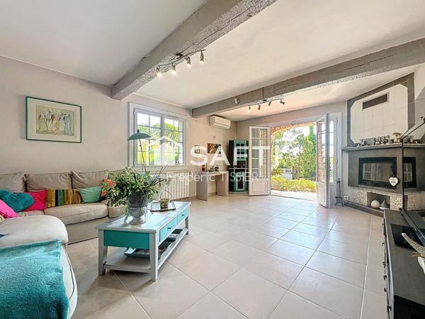 Chateauneuf Pré-Du-Lac : Villa 5 pièces avec piscine.