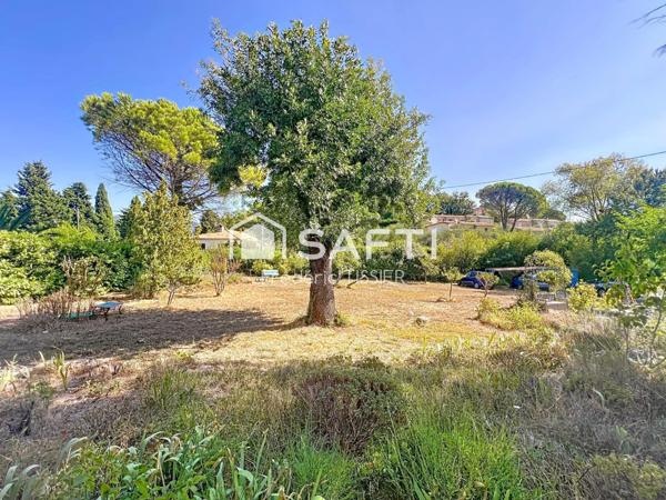 Chateauneuf Pré-Du-Lac : Villa 5 pièces avec piscine.