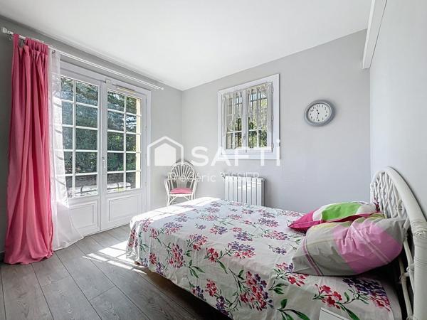 Chateauneuf Pré-Du-Lac : Villa 5 pièces avec piscine.