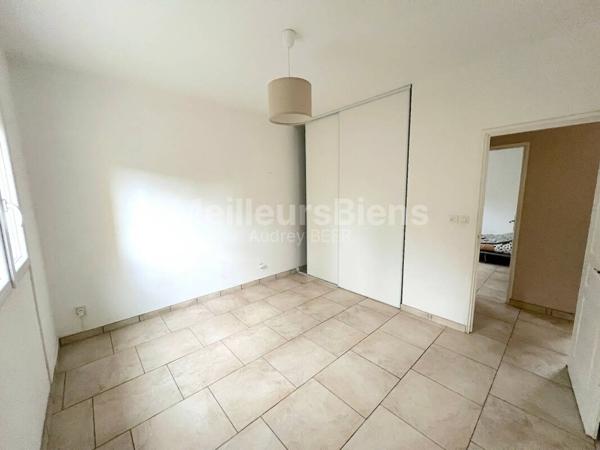 Villa plain-pied avec dépendance