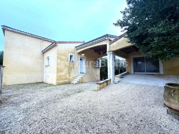 Villa plain-pied avec dépendance