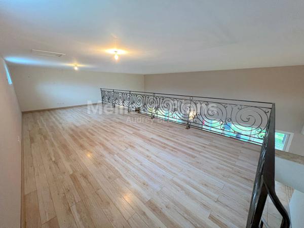 Villa plain-pied avec dépendance