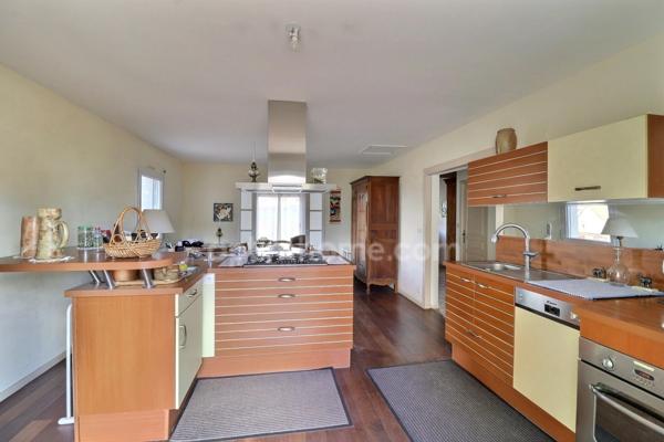 Maison 7 pièces 4 chambres 145 m² à Saint-Julien-de-Concelles