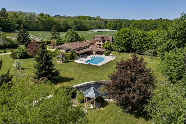 Vente Maison de luxe Vergt 15 Pièces 280 m²