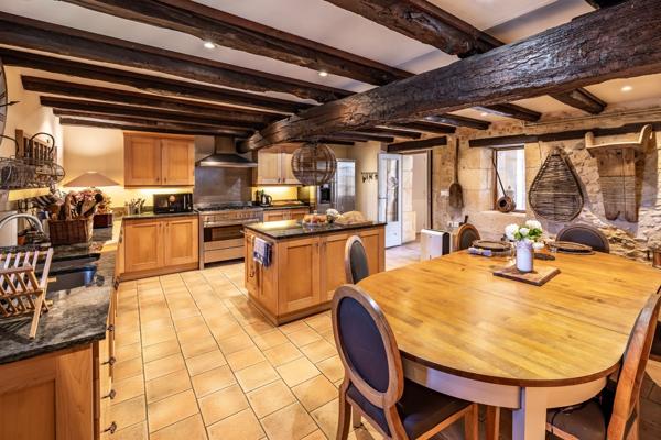 Vente Maison de luxe Vergt 15 Pièces 280 m²