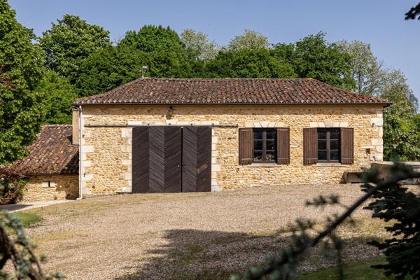 Vente Maison de luxe Vergt 15 Pièces 280 m²