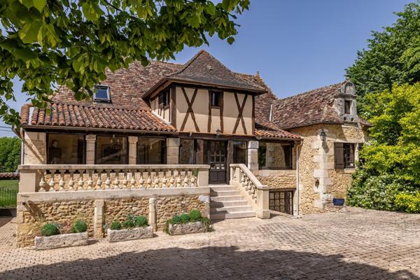 Vente Maison de luxe Vergt 15 Pièces 280 m²