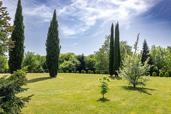 Vente Maison de luxe Vergt 15 Pièces 280 m²
