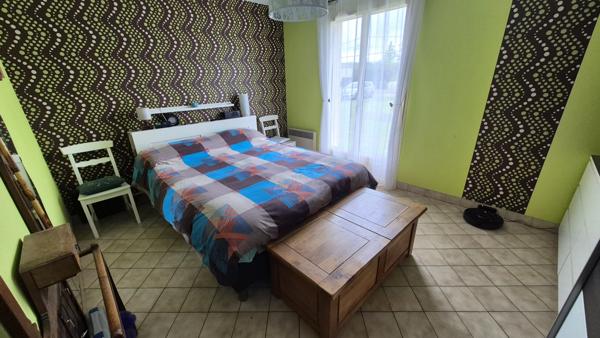 Maison familiale avec dépendances sur plus de 4 000 m² au calme