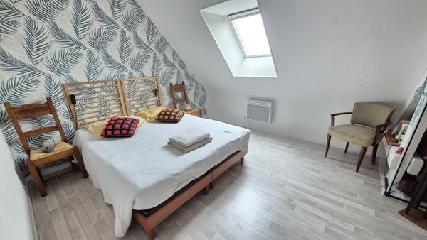 Maison familiale avec dépendances sur plus de 4 000 m² au calme