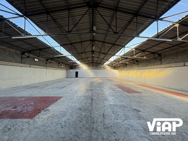 LOCAL D'ACTIVITE AVEC PORTE SECTIONNELLE , Limoges