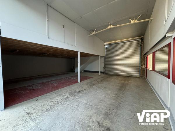 LOCAL D'ACTIVITE AVEC PORTE SECTIONNELLE , Limoges
