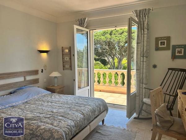 Maison à vendre 6 pièces 125m² Saint-Raphaël (83700)