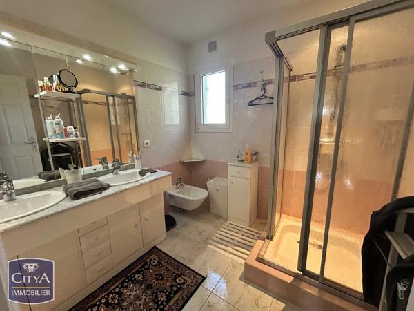 Maison à vendre 6 pièces 125m² Saint-Raphaël (83700)