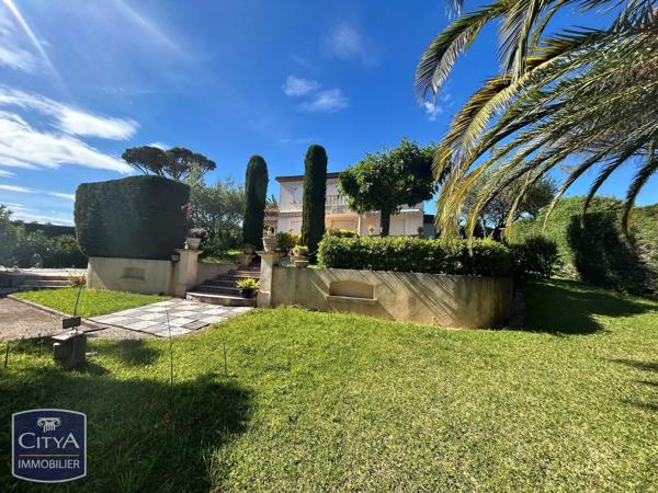 Maison à vendre 6 pièces 125m² Saint-Raphaël (83700)