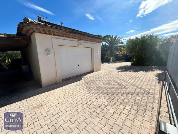 Maison à vendre 6 pièces 125m² Saint-Raphaël (83700)