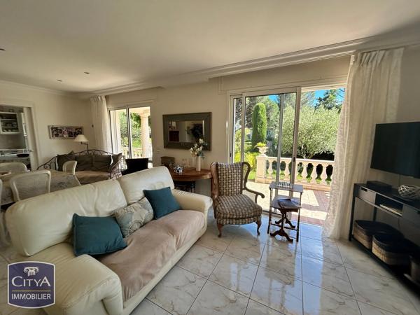 Maison à vendre 6 pièces 125m² Saint-Raphaël (83700)