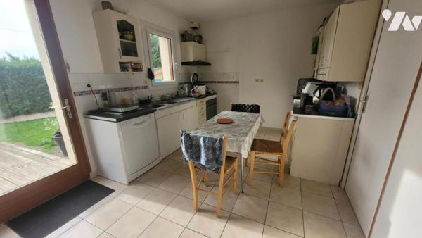 SABLE -SUR-SARTHE-PAVILLON DE TYPE 4-REF:VDL2109