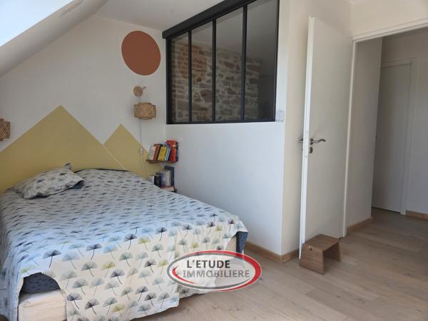 LE PELLERIN : proche bourg, le charme de l'ancien rénové, 100 m², 3 chambres et terrasse !