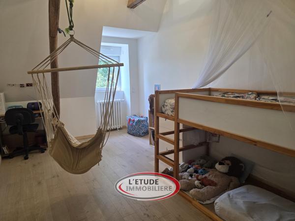 LE PELLERIN : proche bourg, le charme de l'ancien rénové, 100 m², 3 chambres et terrasse !