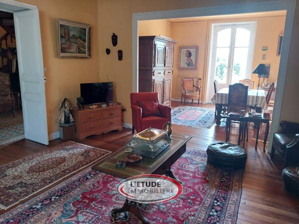 NANTES Zola-Procé : Bâtisse de 1900, 151 m² habitables, 470 m² de terrain clos, garage, terrasse et balcon !