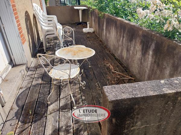 NANTES Zola-Procé : Bâtisse de 1900, 151 m² habitables, 470 m² de terrain clos, garage, terrasse et balcon !
