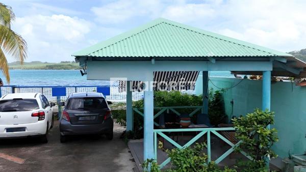 Achat local commercial La Trinité - 5 pièce(s) - 242 m² - 358 000 €