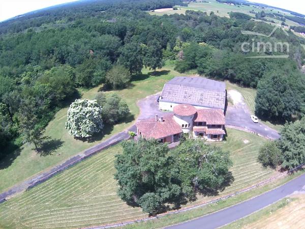 En exclusivité : Ensemble immobilier comprenant :