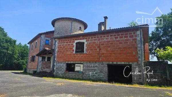 En exclusivité : Ensemble immobilier comprenant :