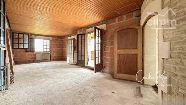 En exclusivité : Ensemble immobilier comprenant :