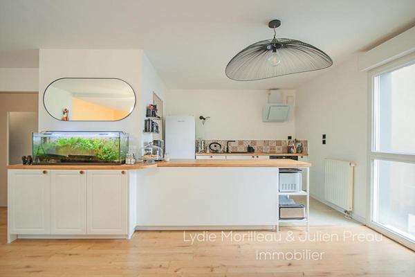 APPARTEMENT T4 LUMINEUX AVEC TERRASSE ET PARKING