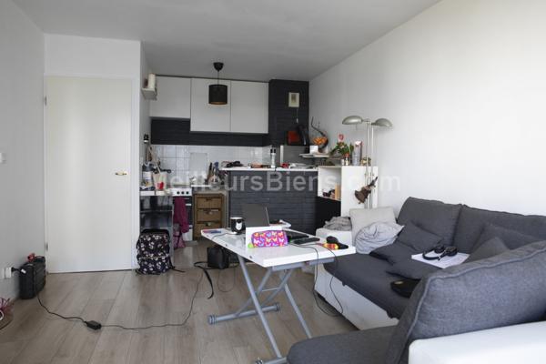 CRETEIL-F2-37 m2 avec Balcon et place de parking
