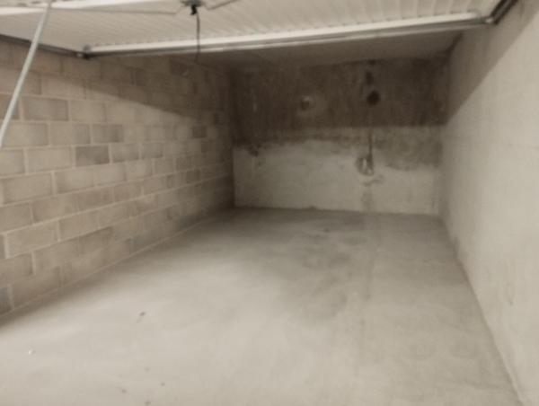 Grand Garage PMR fermé et sécurisé 16 m2