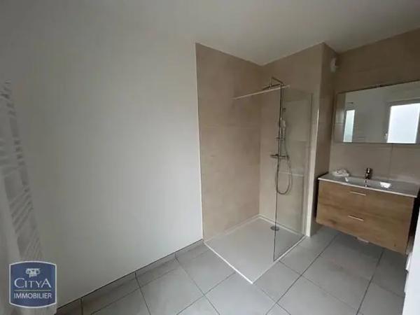 Appartement à louer 2 pièces 47.96m²