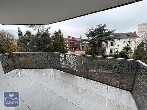 Appartement à louer 2 pièces 47.96m²