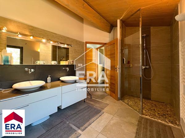 VILLA D'EXCEPTION VUE MONT VENTOUX CADRE UNIQUE