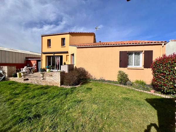 Maison 4 Chambres  avec Studio