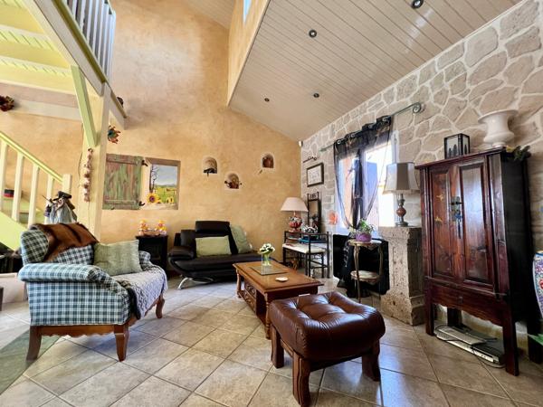 Maison 4 Chambres  avec Studio