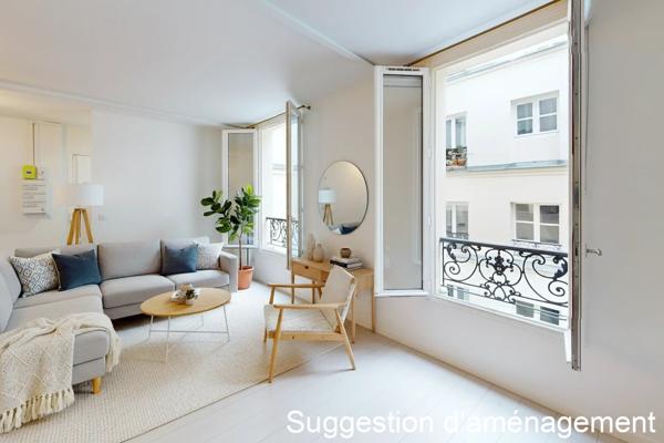 Spacieux deux pièces rue de la Fontaine au Roi
