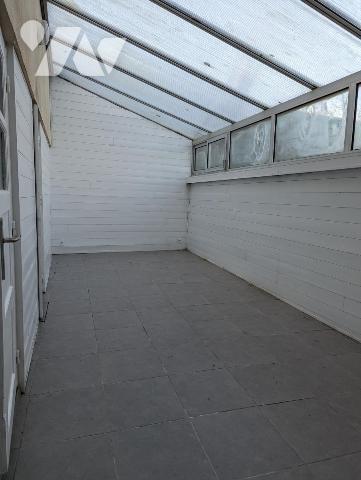 Maison avec beaux volumes à BOURGVALLEES (SOULLES Eglise)