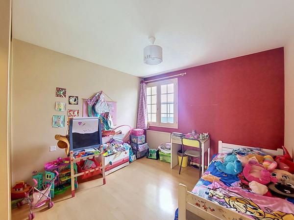 A VENDRE MAISON FAMILLIALE A VEZINS