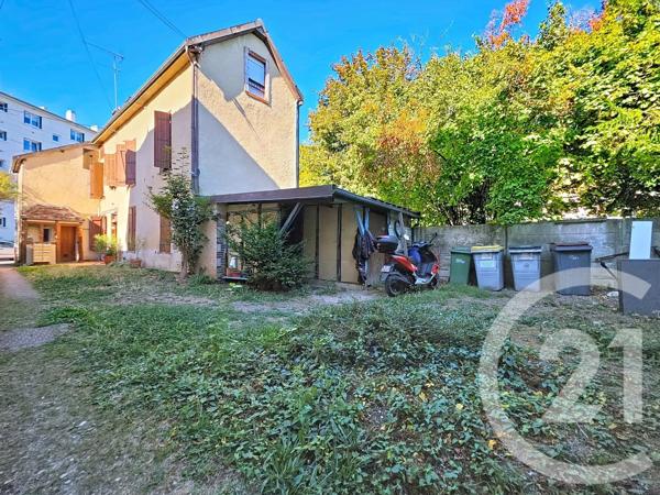 Immeuble à vendre  240 m 2   TROYES  - 10