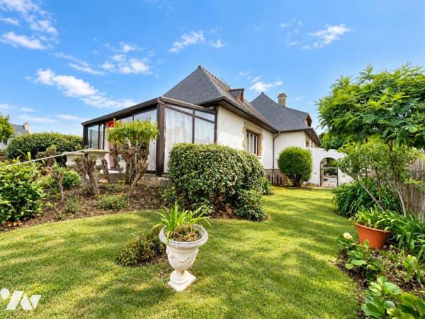 SAINT-MALO - Rothéneuf - Maison T6 de 171,15 m² - Terrain de 1 407 m² - Plage à pied