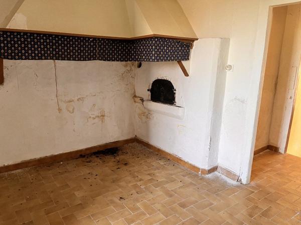 Ensemble d'immobilier à renover Escueillens et saint just